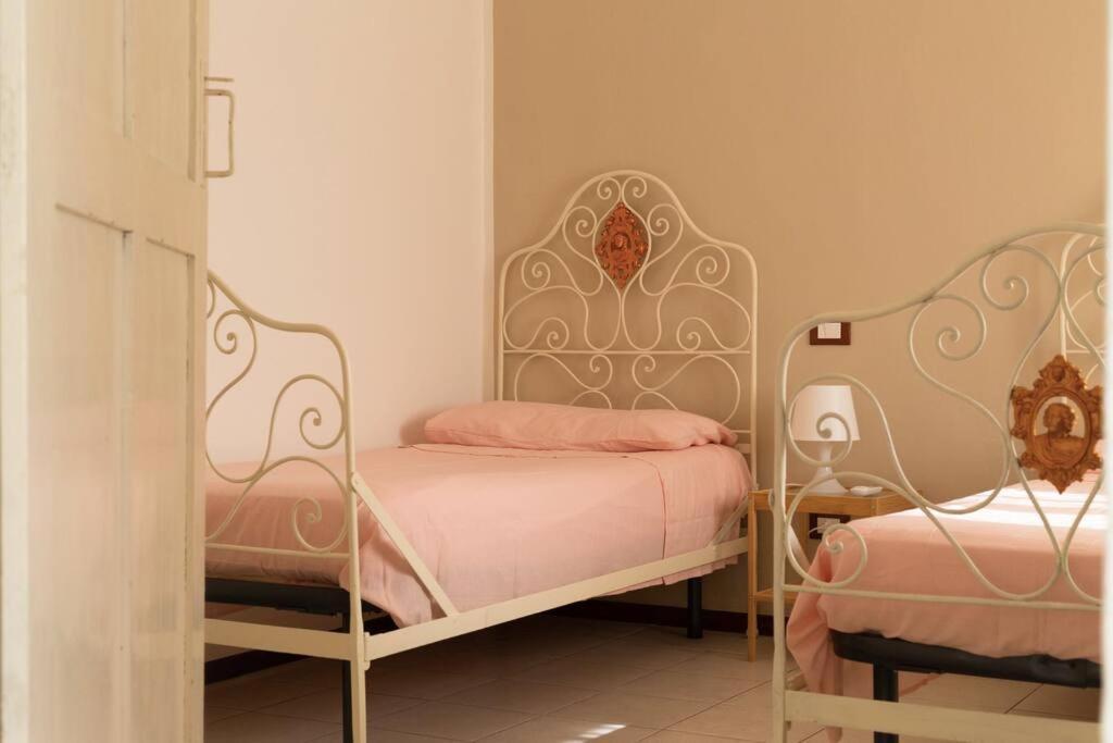 Maria'S Bed - Intero Alloggio Accogliente Dorno エクステリア 写真